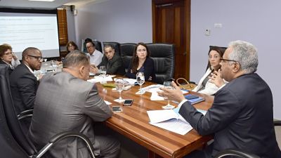 Ministerio de Salud y OPS coordinan cooperación técnica para jornada de vacunación