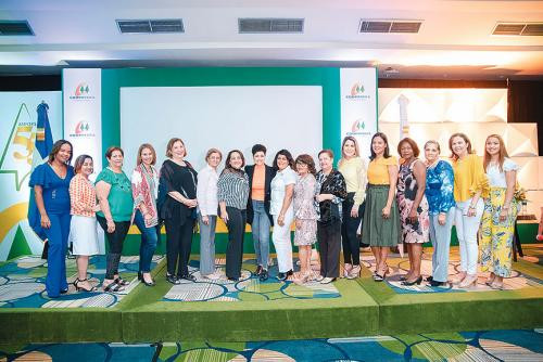 Coopmédica realiza conferencia sobre retos de la mujer