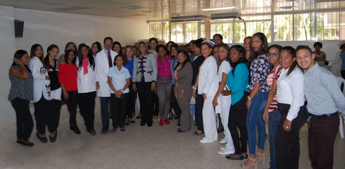 SNS entrega nombramientos a personal contratado del hospital Antonio Musa