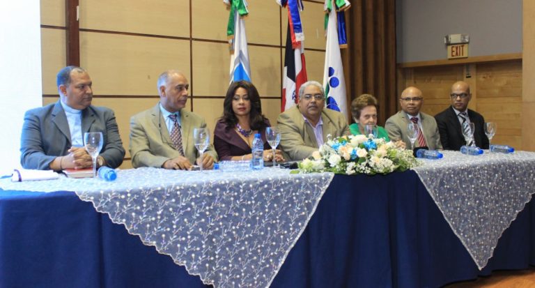 Ney Arias Lora inaugura Novena Jornada Científica Aniversario; lanza revista de ciencia