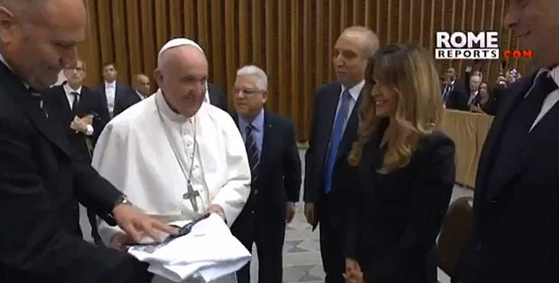 Médicos de New York se reúnen con el Papa en busca de ideas para ayudar a enfermos sin recursos