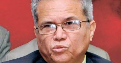 CMD acusa ministro de romper diálogo; funcionario niega ruptura