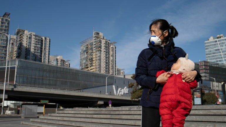 Se elevan a 304 las muertes y a más de 14.300 los infectados por coronavirus en China