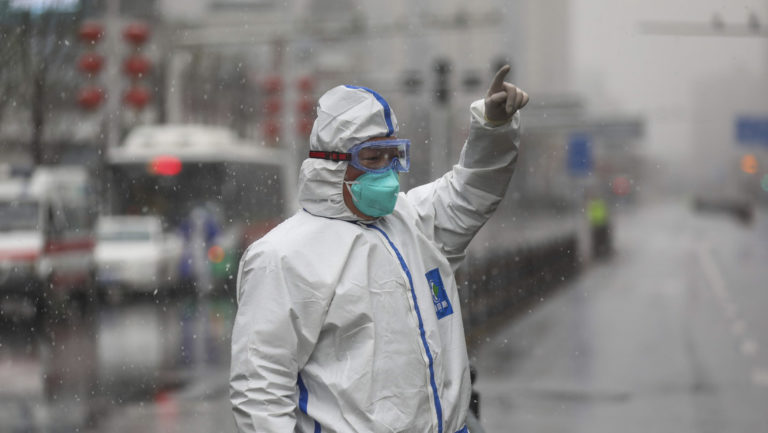 Prohíben el desplazamiento de personas y vehículos en toda la provincia epicentro del coronavirus