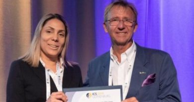 Uróloga dominicana recibe un reconocimiento en Suecia