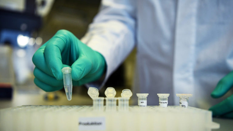Rusia anuncia el inicio de pruebas de una vacuna contra el coronavirus