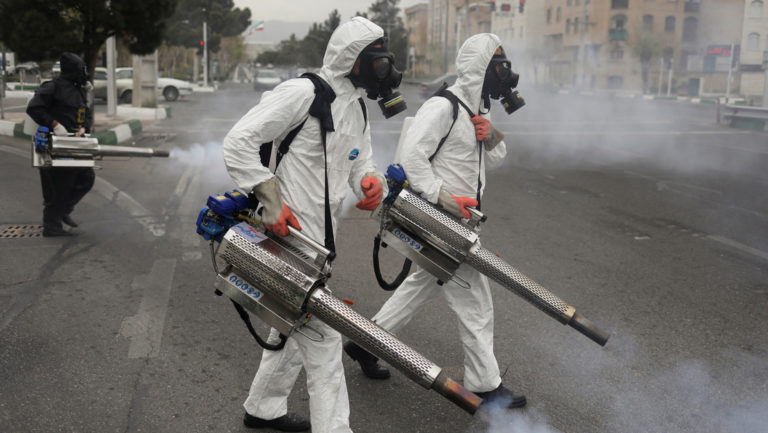 Aumentan a 23.049 los infectados y a 1.812 los muertos por coronavirus en Irán