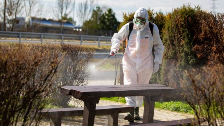 El coronavirus puede sobrevivir en el aire durante 30 minutos