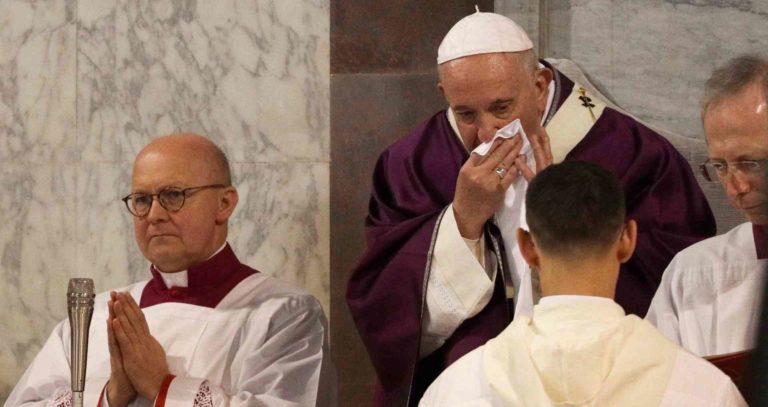 El papa Francisco oficiará una misa por “streaming”en medio del