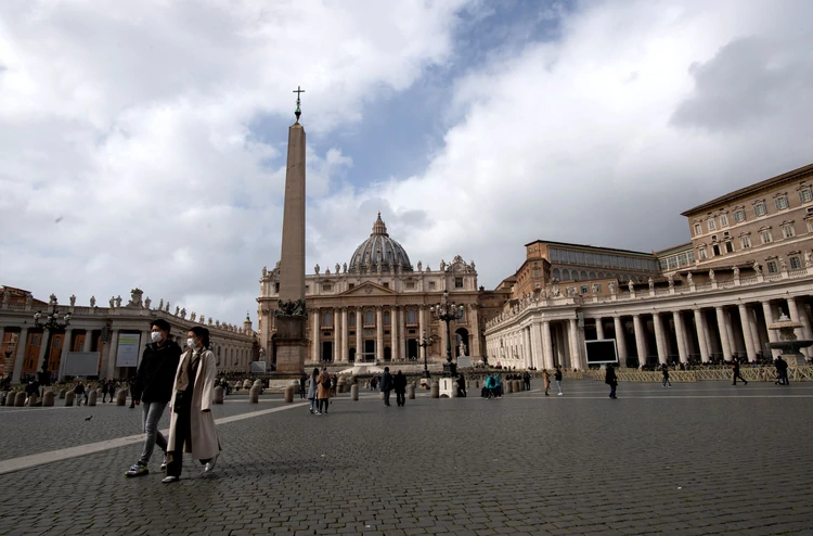 Primer caso de coronavirus en el Vaticano: las autoridades evalúan suspender ceremonias públicas