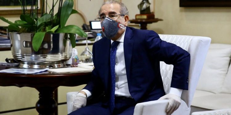 Presidente dominicano prorroga estado de emergencia para combatir COVID-19