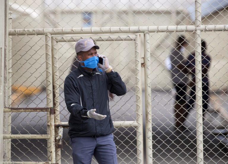 Realizan pruebas de coronavirus a más de 800 agentes penitenciarios