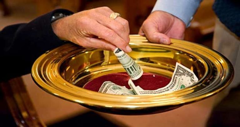 Limosnas en iglesias católicas de Nueva York se reducen de US$1 millón a $500 mil a la semana por coronavirus