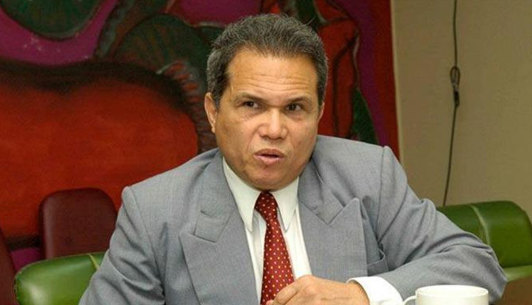 CMD respalda uso obligatorio de mascarillas, dice Gobierno debe proveerlas