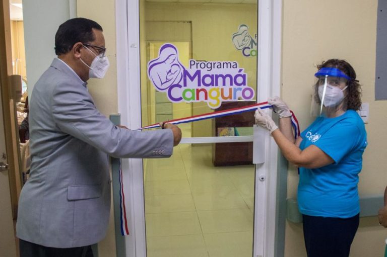 SNS y UNICEF implementan programa Mamá Canguro en hospitales Juan