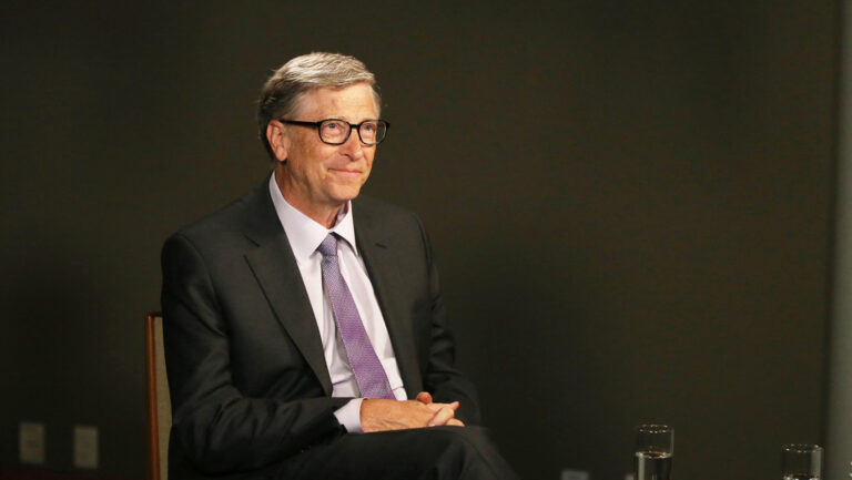 Bill Gates tacha de "indignantes" las declaraciones de Elon Musk sobre el coronavirus y le aconseja hablar sobre cosas que entiende
