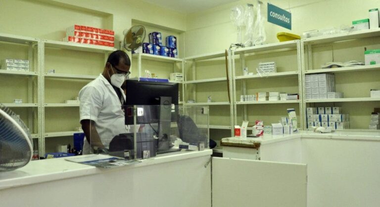 Farmacias del Pueblo carecen de medicamentos básicos