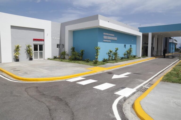 Presidente Medina entrega hospital San Bartolomé de Neiba – Servicio