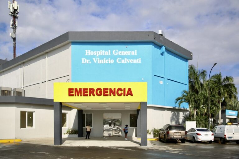 Residentes de Los Alcarrizos y SDO reciben remozado Hospital Vinicio