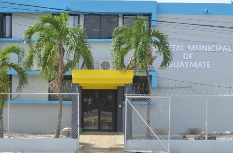 SNS entrega tres centros de salud remozados y equipados –