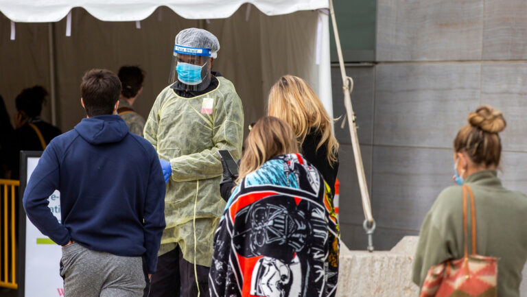 ATENCIÓN:Trudeau anuncia que Canadá ya vive la segunda ola de coronavirus y el aumento de nuevos casos puede ser "mucho peor" que a principios de año.