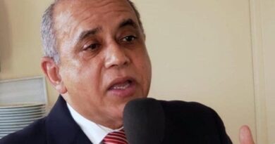 Ministro de Salud suspende empleado por alegado acto de corrupción