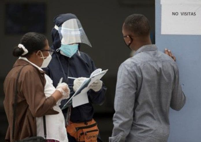 Salud registra diez muertes por coronavirus y 574 casos nuevos