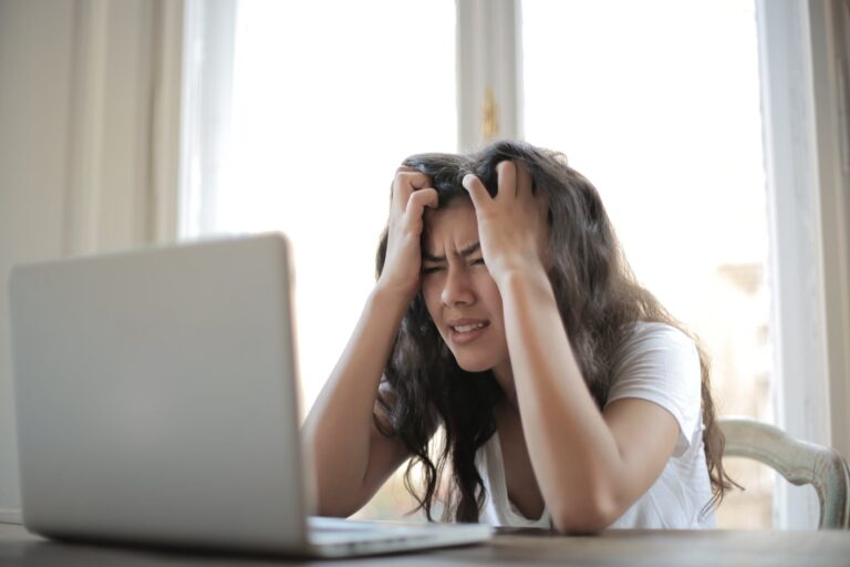 60% de mujeres presenta agotamiento respecto equilibrio laboral tras pandemia