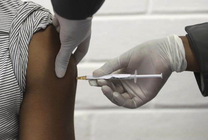 Laboratorio vendió vacuna a RD anuncia inicia producción
