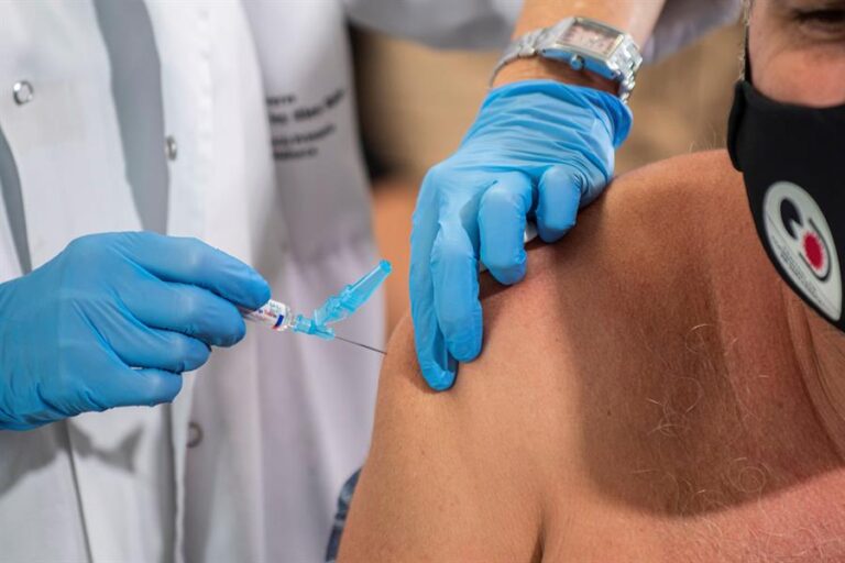 ¿Por qué vacunarse de la gripe si lo que nos