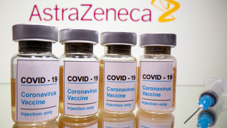AstraZeneca asegura que ha descubierto la "fórmula ganadora" para que su vacuna sea efectiva.
