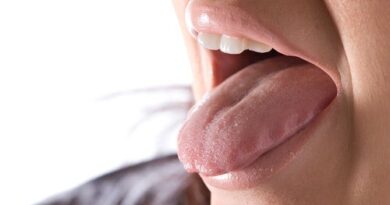¿Por qué tenemos sabor metálico en la boca?
