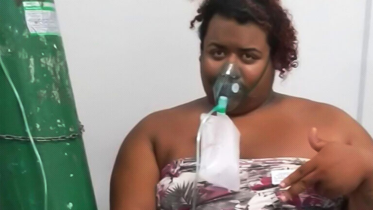 Una 'influencer' que negaba la pandemia queda en estado crítico tras contagiarse de coronavirus