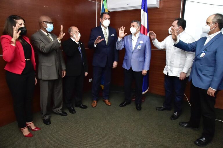 SNS crea comisión de vigilancia para reducir mortalidad materna –
