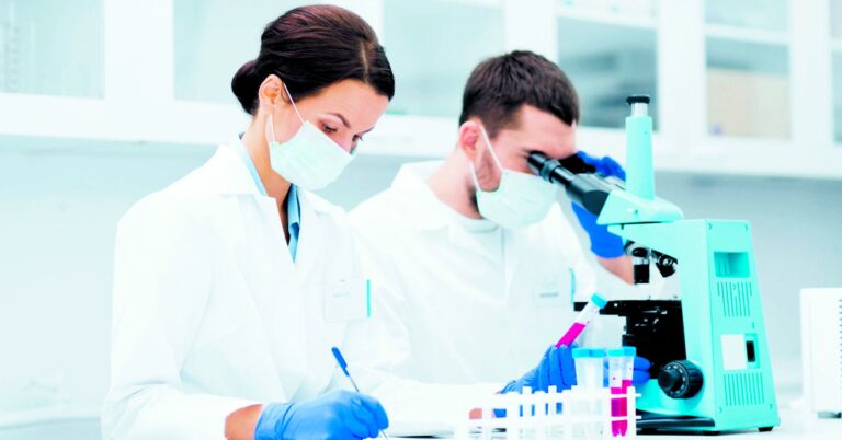 La labor del bioanalista es básica en la detección de