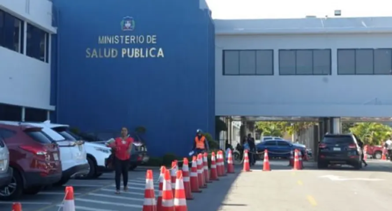 Salud Pública reporta 13 muertes por COVID-19 y 1,050 nuevos