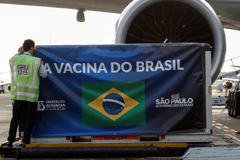 Brasil anunció la compra de 100 millones de dosis de la vacuna de Pfizer contra el COVID-19 y 38 millones de Johnson & Johnson