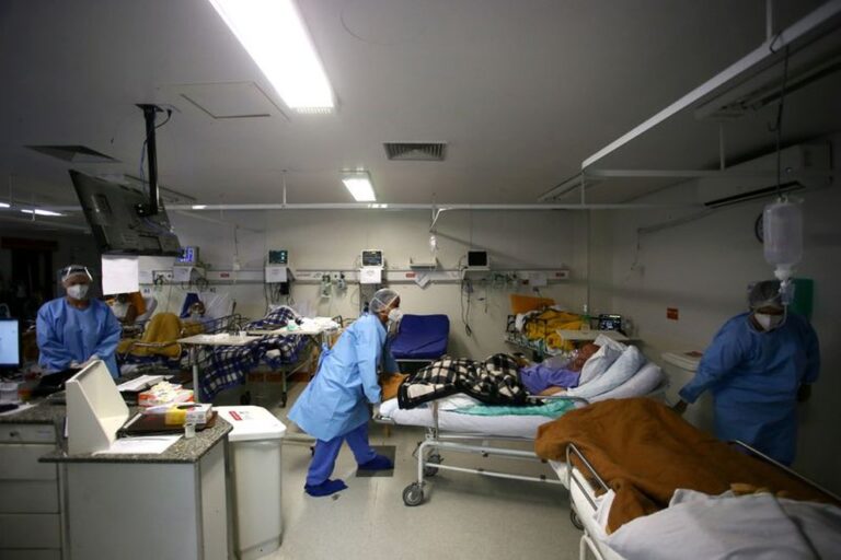 Brasil superó a India y es el segundo país con más casos de coronavirus en el mundo