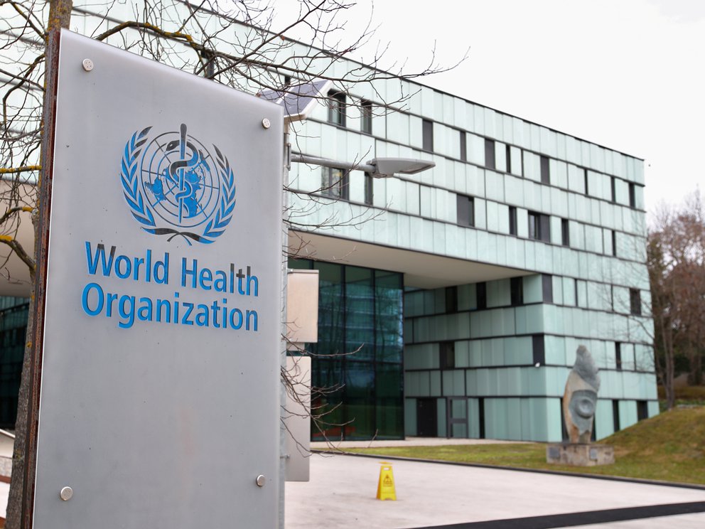 La OMS instó a los países a continuar aplicando la vacuna contra el COVID-19 de AstraZeneca“