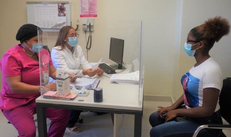 Hospital Materno Dr. Reynaldo Almánzar conmemora Día Mundia