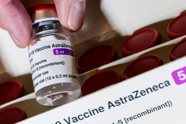 Francia e Italia consideraron “alentadoras” las consideraciones preliminares de la Agencia Europea del Medicamento sobre la vacuna de AstraZeneca.