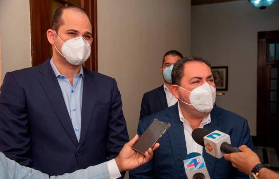 El Gobierno recibe esta tarde un millón de vacunas chinas