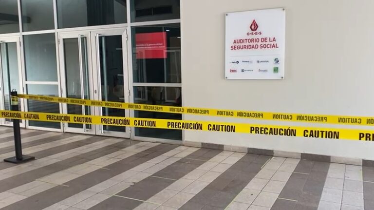 Centros de vacunación siguen cerrados a 5 dias de haber llegado lote de vacunas desde China