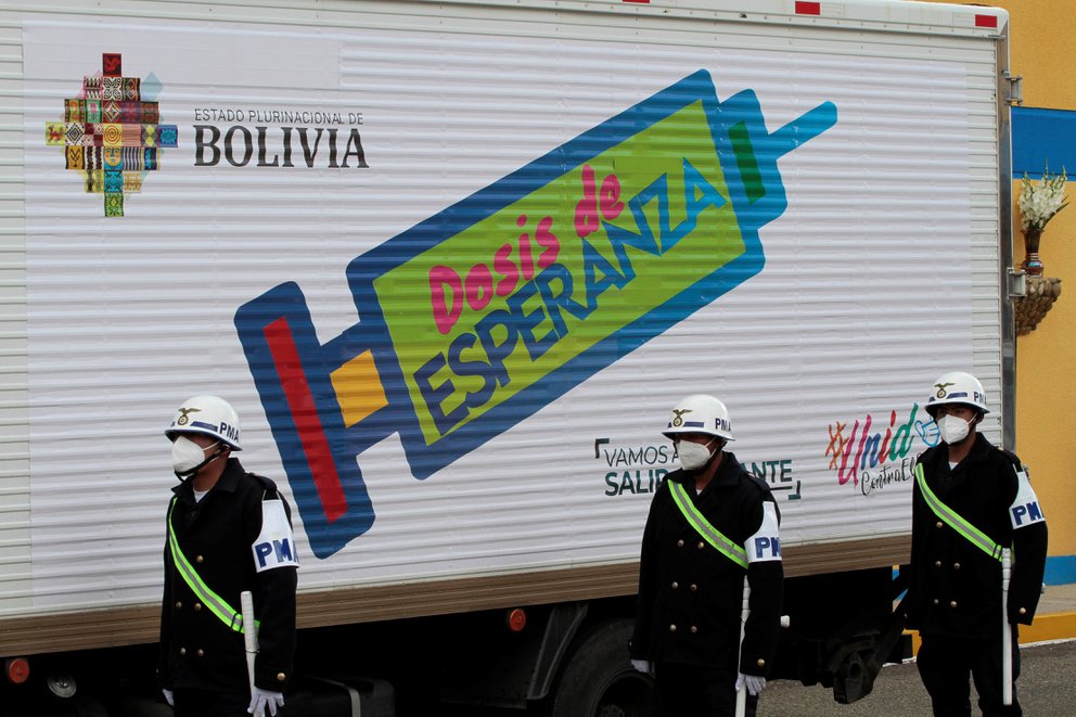 Tres empleadas públicas fueron detenidas en Bolivia por el robo de 500 vacunas contra el COVID-19