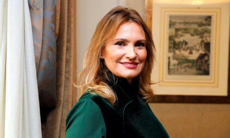 Soprano española Ainhoa Arteta, en silla de ruedas por secuelas