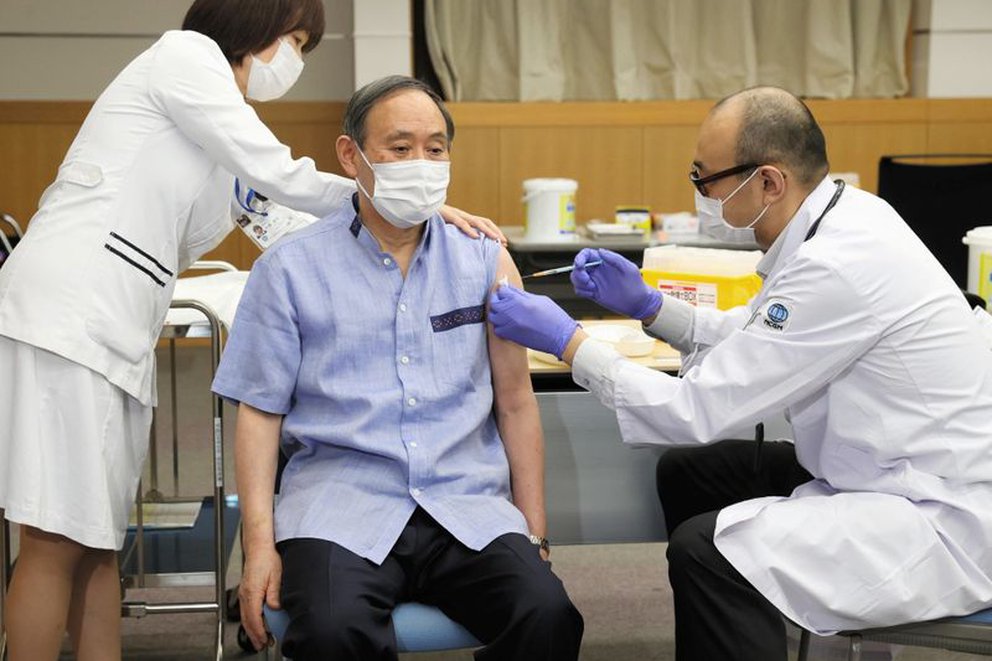 Japón pidió a Pfizer más vacunas para acelerar la inmunización en medio del aumento de casos de COVID-19