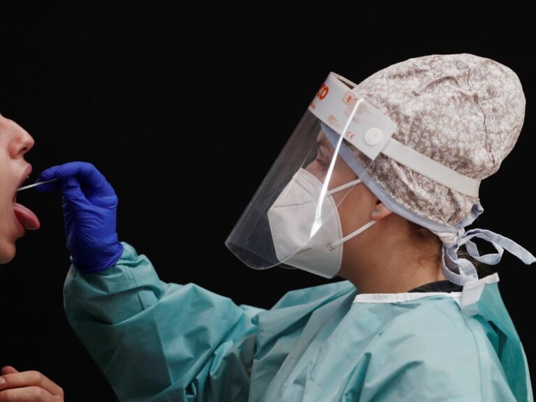 La FDA aprobó el primer sistema de prueba de anticuerpos de uso hogareño