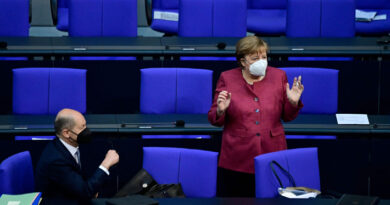 Merkel asegura que la pandemia tiene "firmemente agarrada" a Alemania y pide nuevas restricciones
