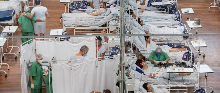 EE.UU. acumula 590,906 muertes y 33,164,642 contagios por COVID-19