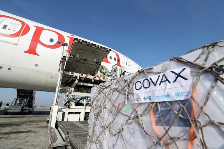 Estados Unidos aumentará la cantidad de vacunas que donará al resto del mundo: serán 80 millones durante las próximas seis semanas